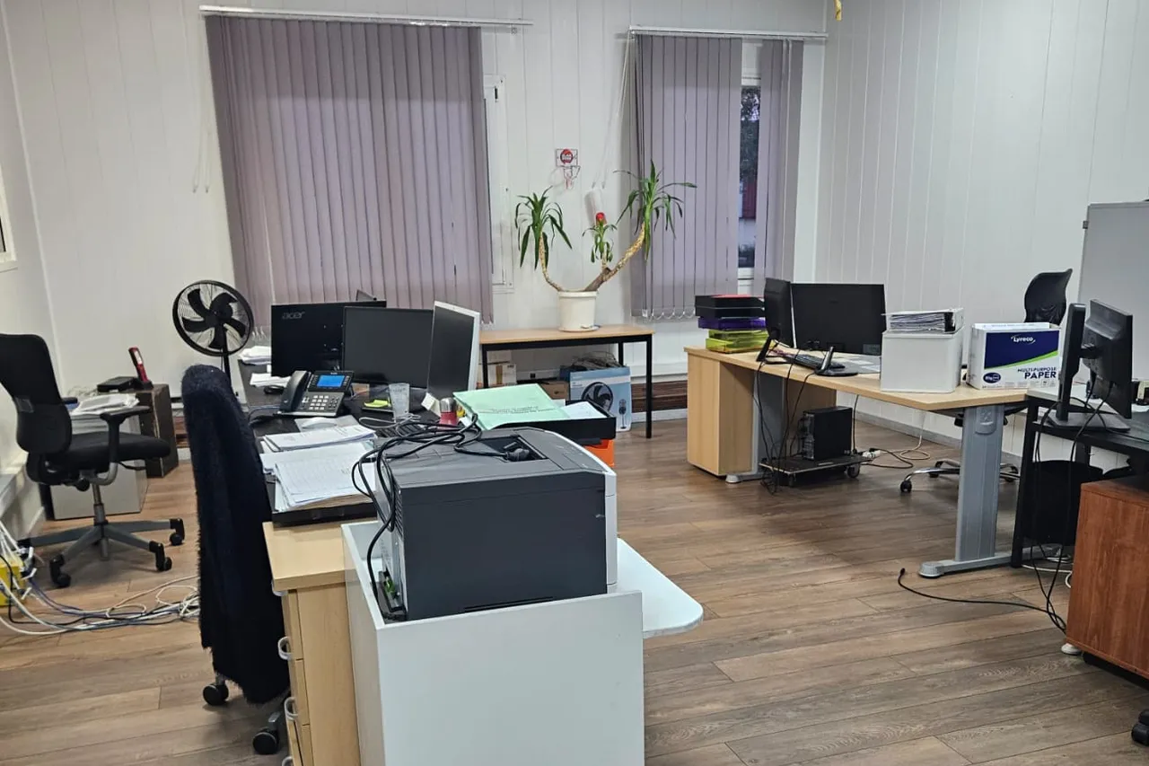 Les bureaux du secrétariat, où se traitent les dossiers des stagiaires.